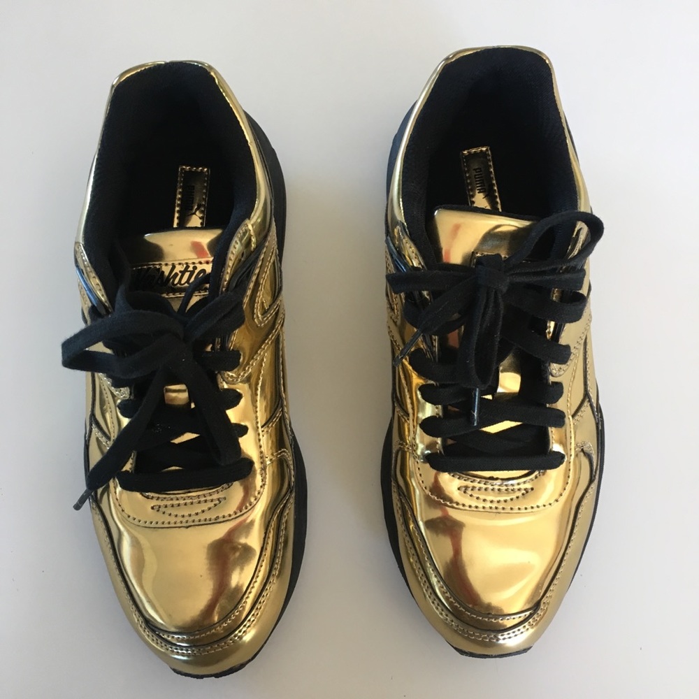 Puma Vashti gold sneakers size 6 (fits like 6.5)
